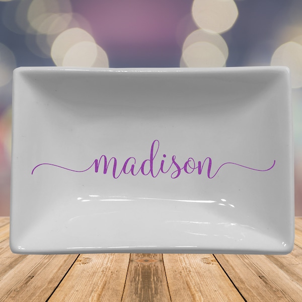 Personalized jewelry dish // Custom ring holder // Monogram jewelry plate // Porcelain trinket dish // Wedding Ring dish // Catch all  plate