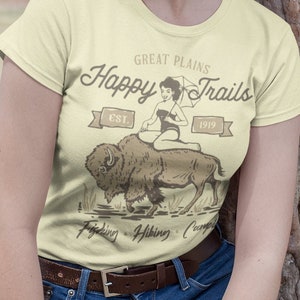 Retro pin up girl on a bison t shirt // Happy Trails tee // Vintage sexy girl on buffalo tee // Rockabilly shirt // Unique Gift for him