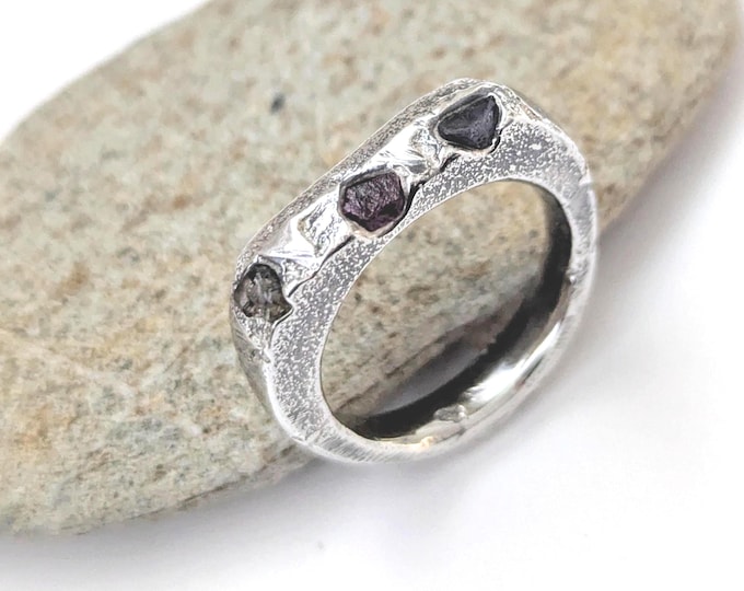 brutalist signet ring, raw sapphire ring, sandcast ring, engagement ring, wedding ring, anniversary gift, rustic look, unisex style, size  R