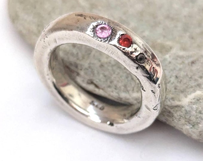 sandcast gemstone ring, size AU N 1/2