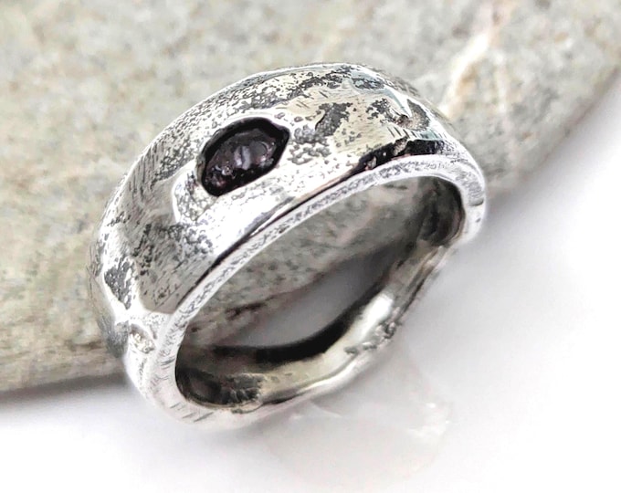 Chunky Sandcast Ring: Raw Garnet Gemstone, Solid Silver Brutalist Style, US size 11