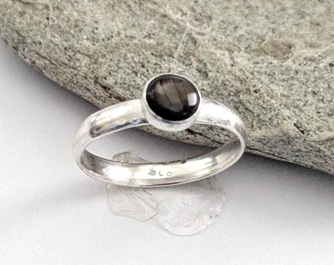Star sapphire ring, thin simple silver ring: size US 6 3/4