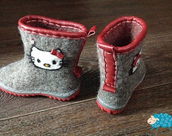 Warm kids boots Felted shoes Organic wool Handmade Kitty boots