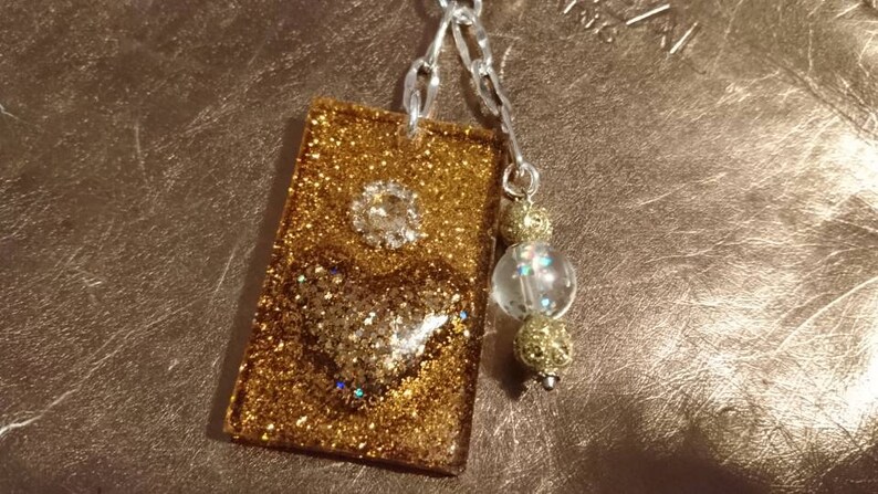 Handgjord nyckelring Glittertema!