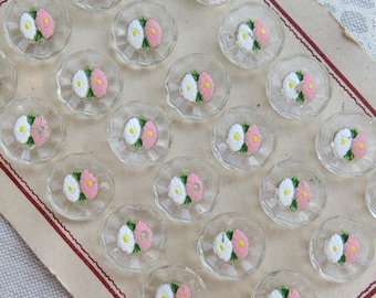 Original button card with hand-colored pink/white flower buttons, floral design, 18 mm, vintage 1940s, unused stock.