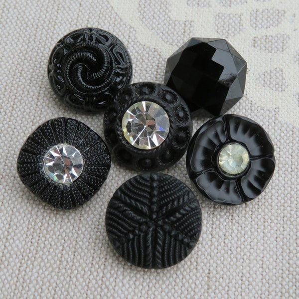 black glass buttons 18 mm elegant 60s partly with rhinestones old collector's buttons Neugablonz