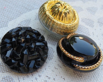 Large patterned vintage glass buttons, 22 mm, old collector's buttons in black/gold, Neugablonz, Germany, unused stock.
