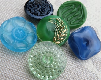 Various green/blue vintage glass buttons, 18 mm, old collector's buttons, 1960s, new old buttons, Germany, Neugablonz, NOS