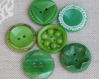 grüne vintage Zweiloch- Glasknöpfe 18mm Sammlerknöpfe unbenutzte Lagerware Neugablonz Deutschland
