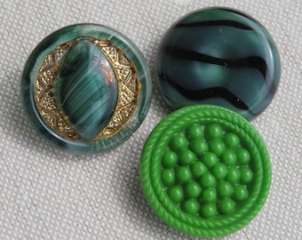 large green vintage glass buttons 22 mm old collector's buttons unused stock Neugablonz