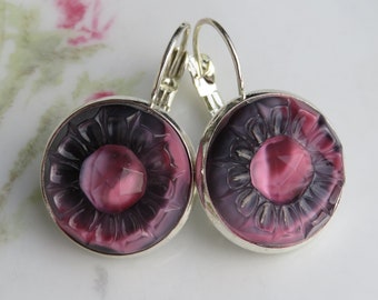 Pendientes de los años 50 en color rosa y negro, botón de cristal vintage, cabujón de cristal, reciclado artesanal, edición limitada.