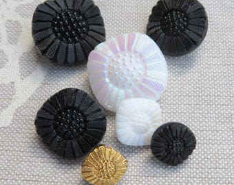 Vintage glass buttons, old collector's buttons, 1960s, Neugablonz, Germany