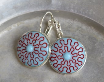 Boucles d'oreilles corail bleu turquoise vintage années 50 18 mm cabochon verre levier upcycling artisanat édition limitée