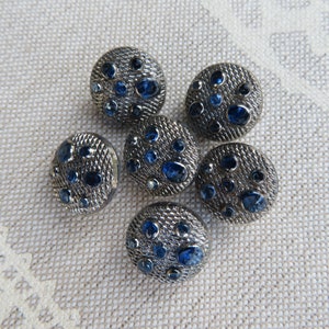 Silver coated glass buttons 13.5 mm with bright blue glass dots elegant 60s old collector's buttons Neugablonz image 4