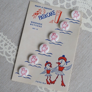 Carte di cartone con anatre rosa e bottoni di vetro bianco 11 mm vintage anni '60 inutilizzate