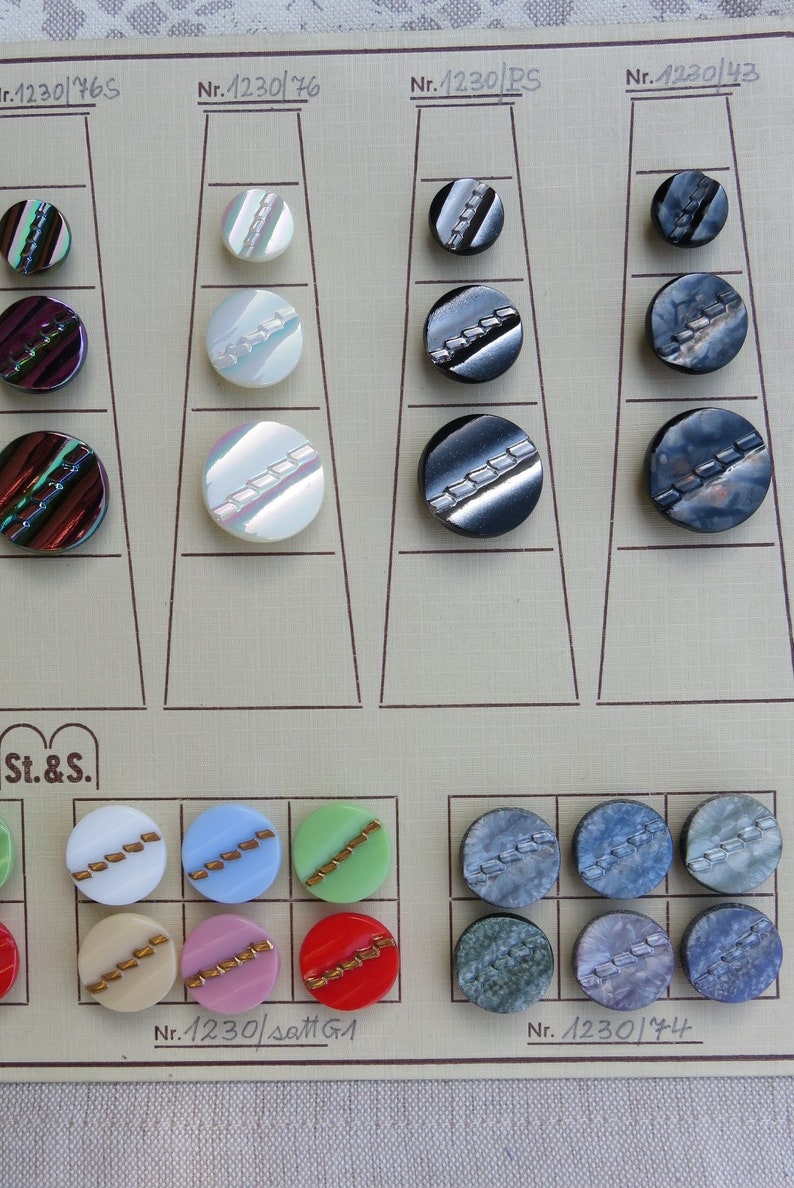 45 vintage glass buttons 60s gold d\u00e9cor on original Salesmencard button card 13.5-22 mm glass button Germany Collector buttons