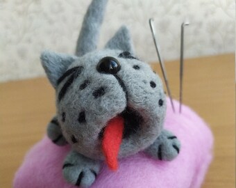 Cat figurine, Felted animal, Needle felted cat, Felted pet figurine, Screaming gray cat, Pet cat wool, Handmade cat, Gift for cat lover