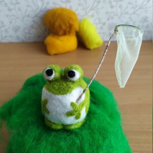 Frog and toad natural wool miniature toad Needle felted frog wool felt frog sculpture toad green felt frog tiny figurine