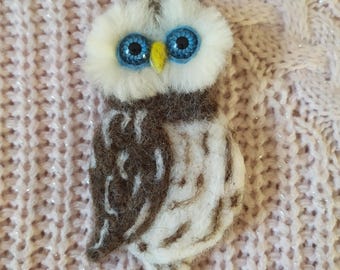Needle Felted Owl Brooch, Handmade Wool Bird Pin 3.5 inchs