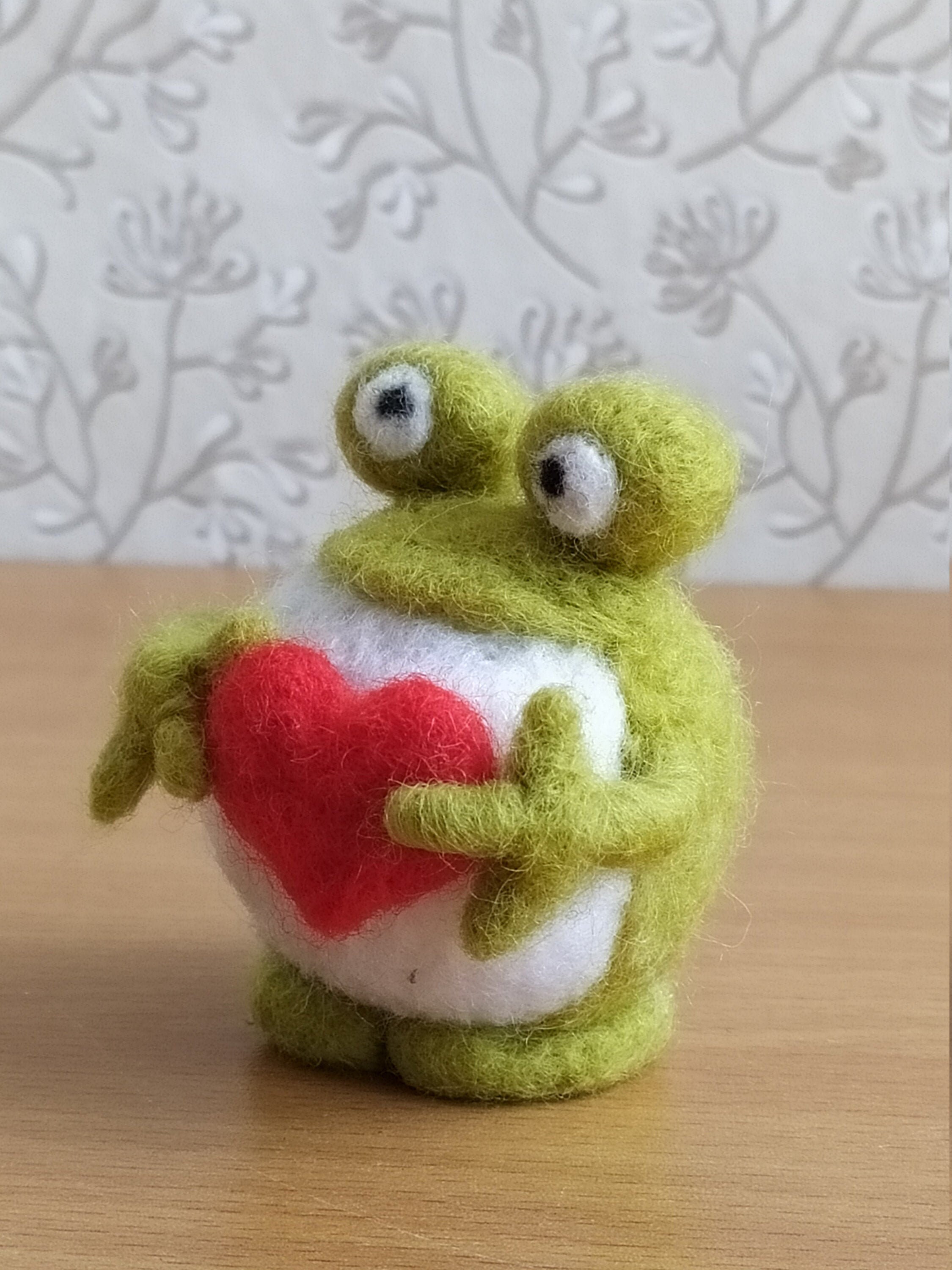 Needle felted frog and toad wool felt frog tine figurine Etsy