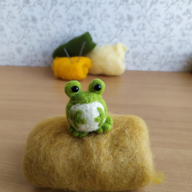 Frog and toad natural wool miniature toad Needle felted frog wool felt frog sculpture toad green felt frog tiny figurine