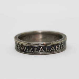 New Zealand Florin 1951 Coin Ring image 1