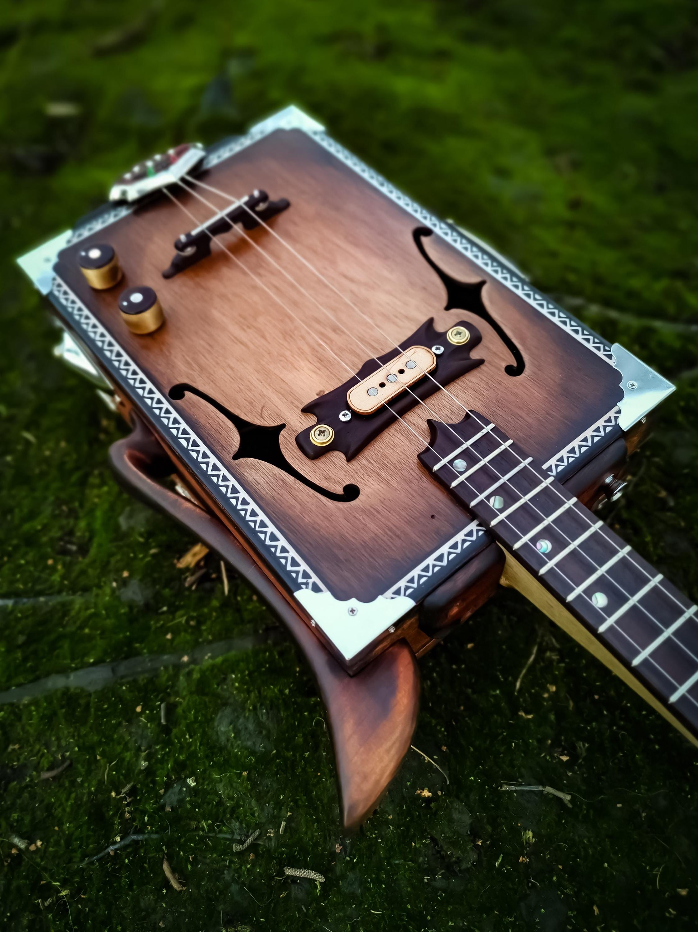 Cbg cigar box guitar - Etsy 日本
