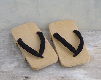 zori clog sandal