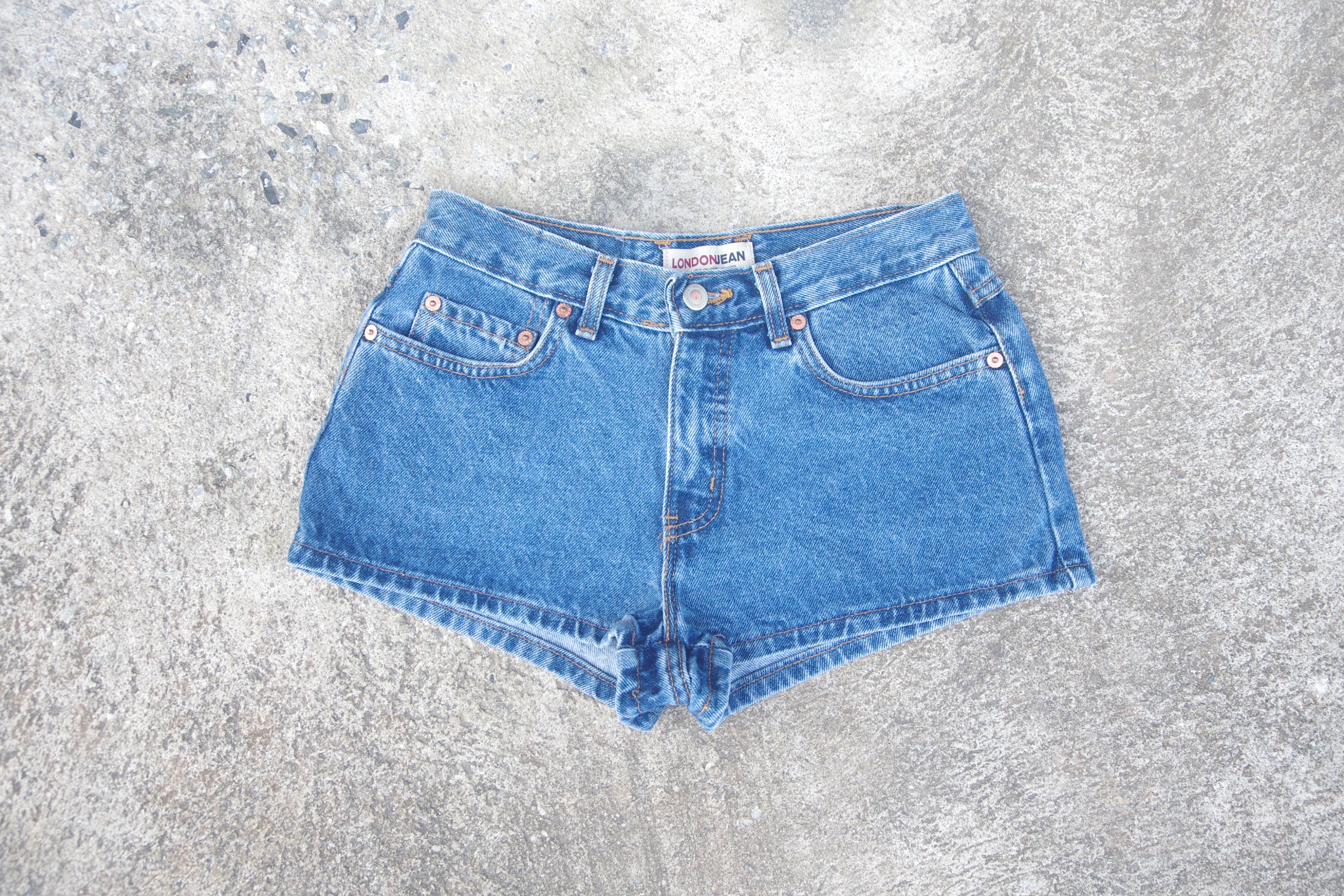 Perfect ,vintage 90s London Jeans Shorts Sz 4 Low Waist ,W27
