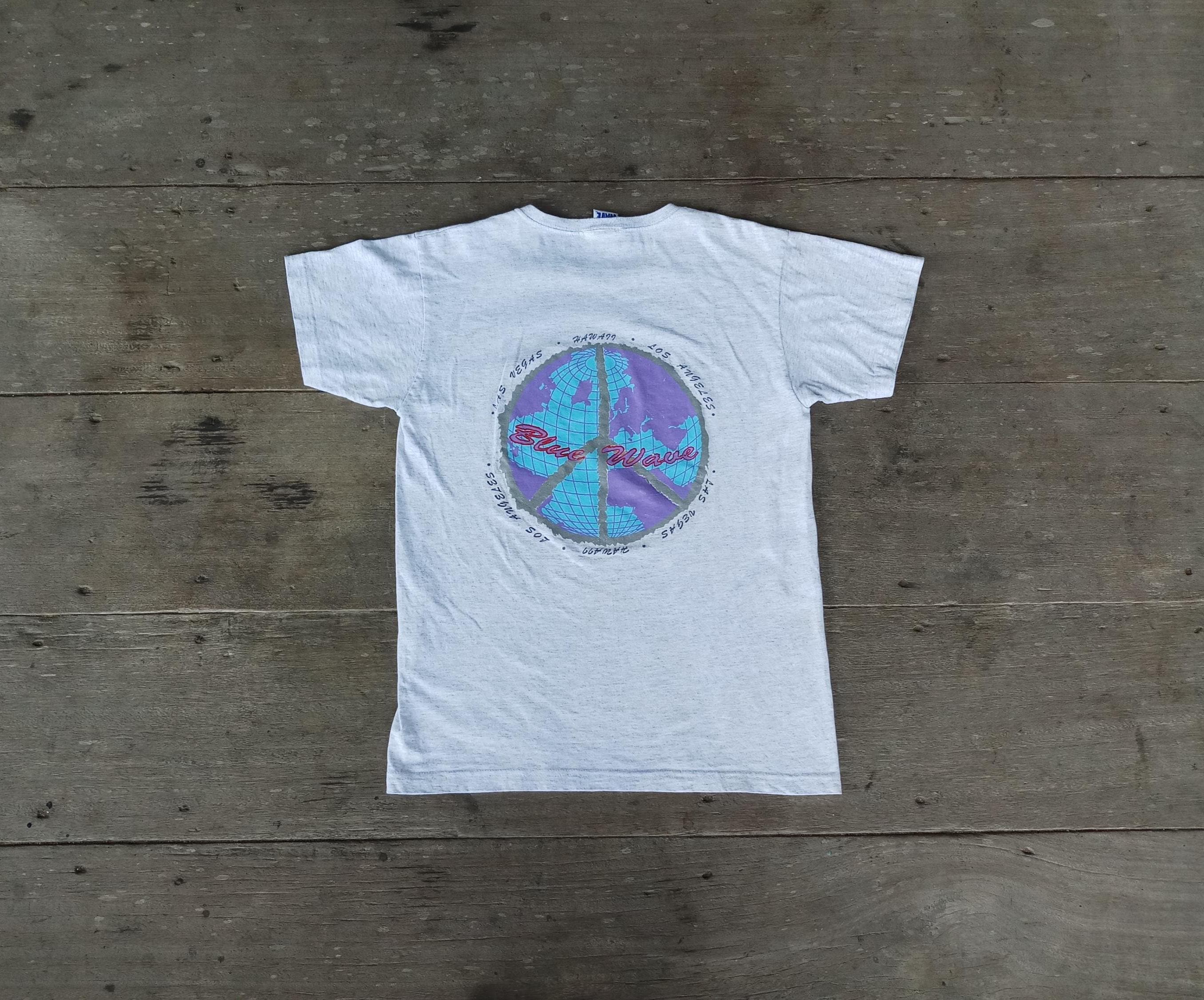 Vintage 90s Blue Wave Graphic T-shirt: Las Vegas, Hawaii, Los 