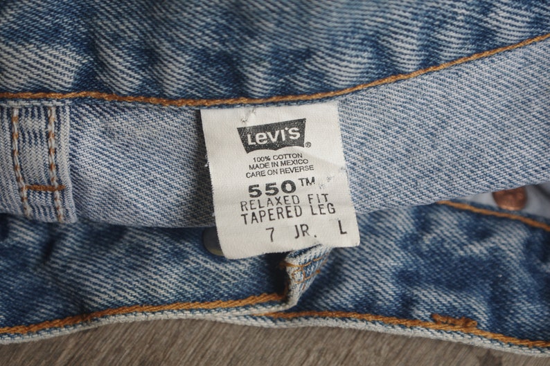 Faded jeans,vintage levis 550 size 7 JR W26 W27 L31.5 ,levis for women ,cool,levis Denim, retro,hipster image 8