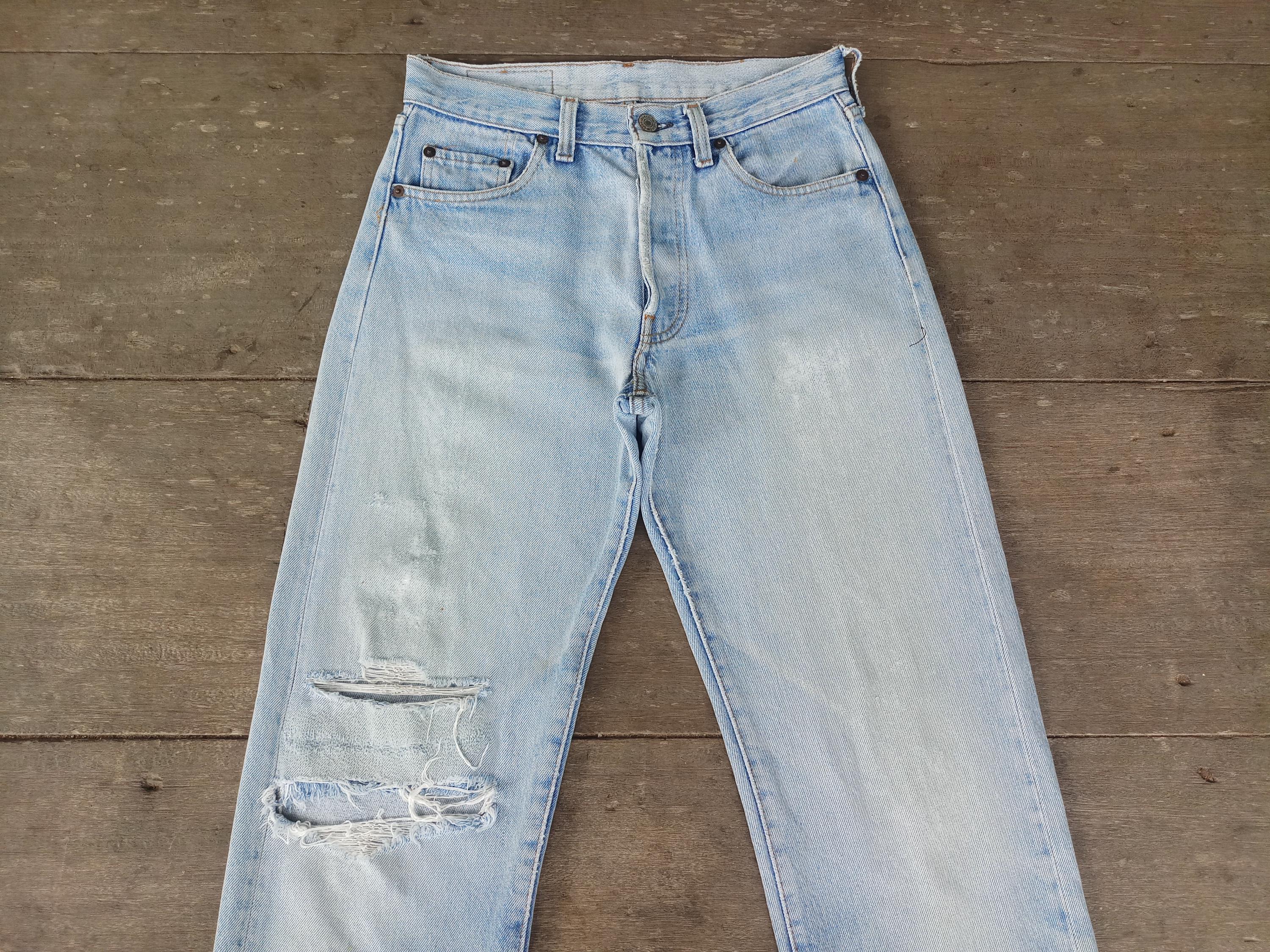 Vintage 70s Levis 501 Jeans W28 L32: Faded Denim, Single Stitch