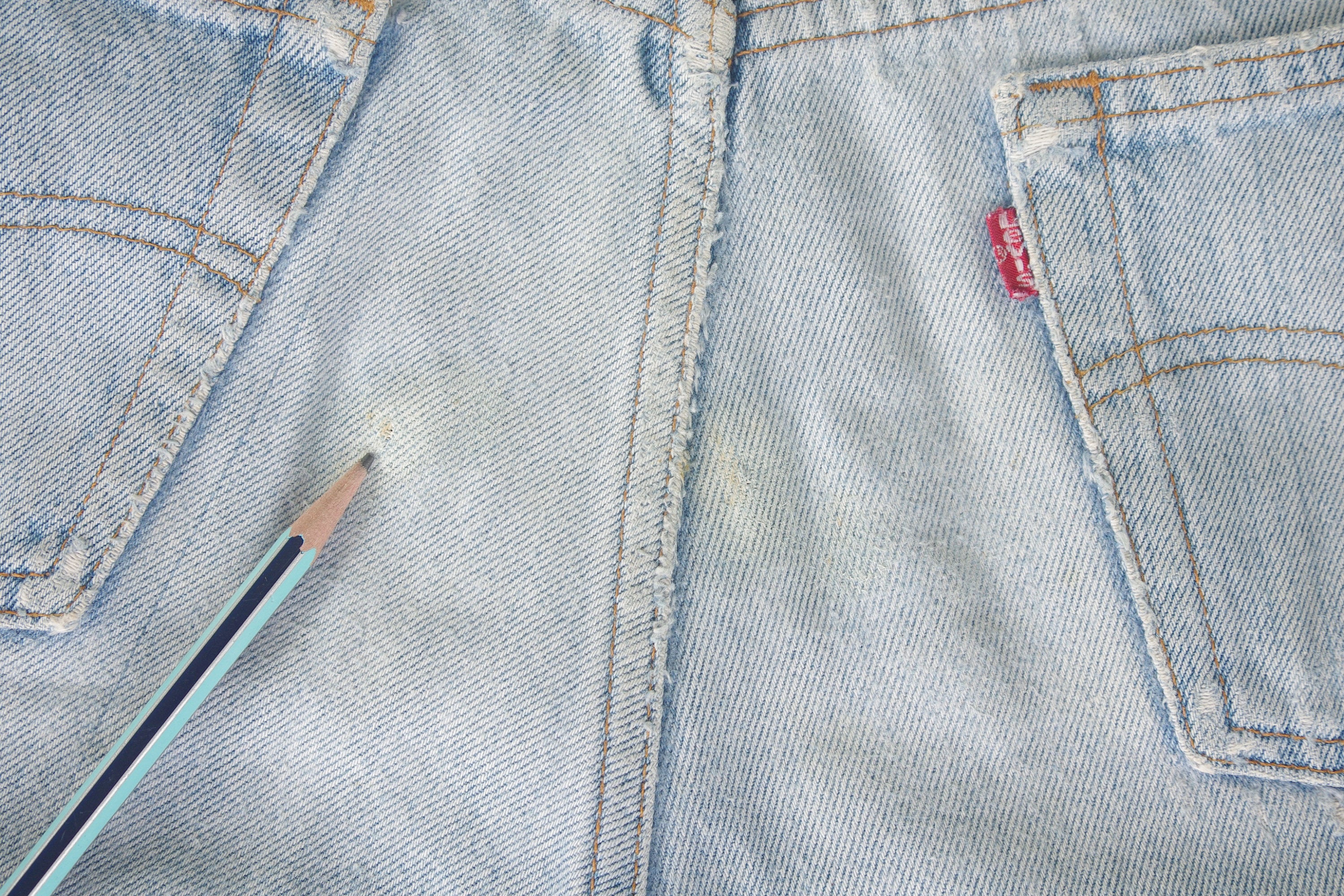 Vintage 80s Levis 501 Jeans W28/W29: Ripped Distressed Denim