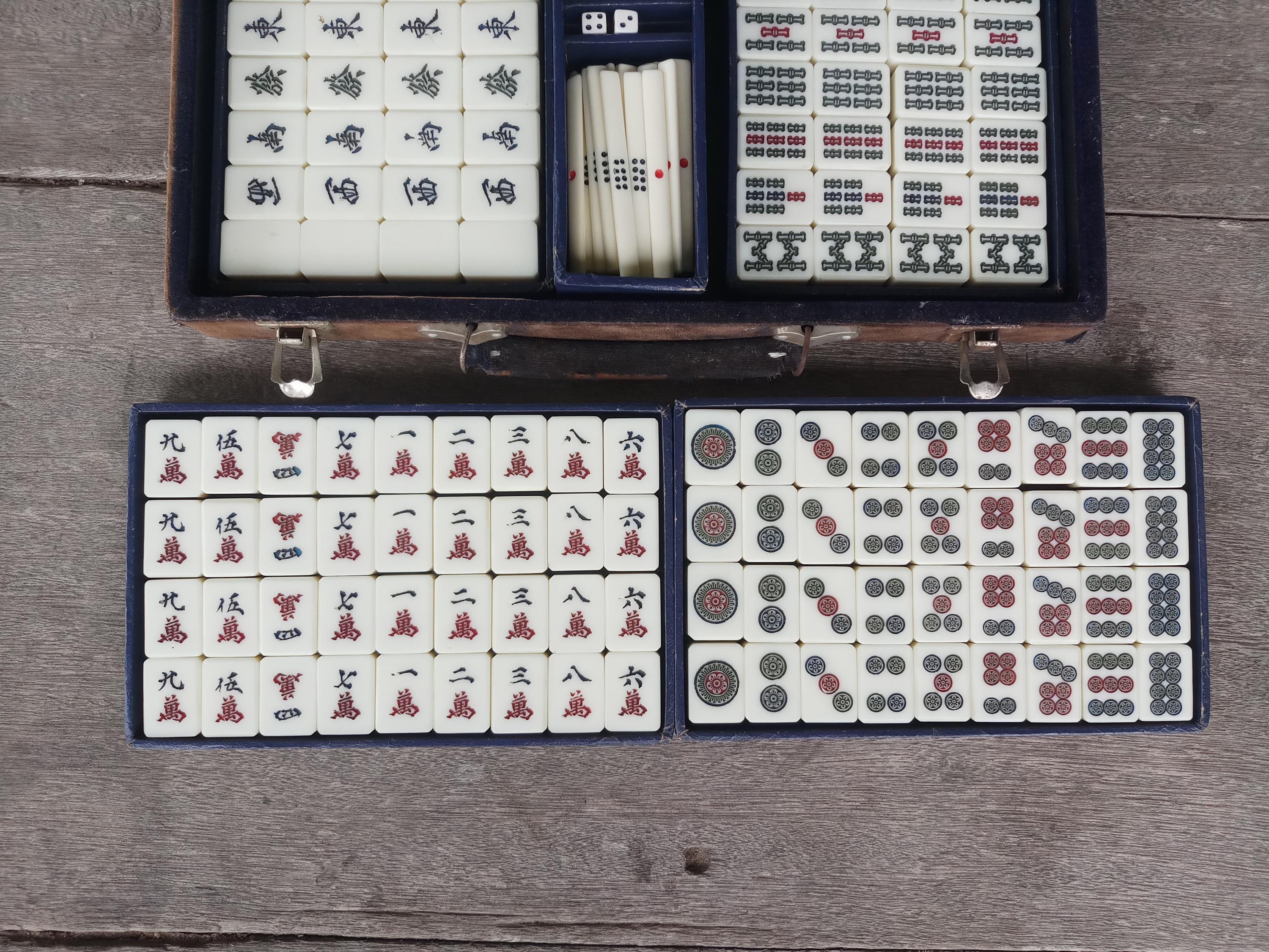Vintage Mahjong Game Set: 144 Acrylic Tiles With Box - Etsy