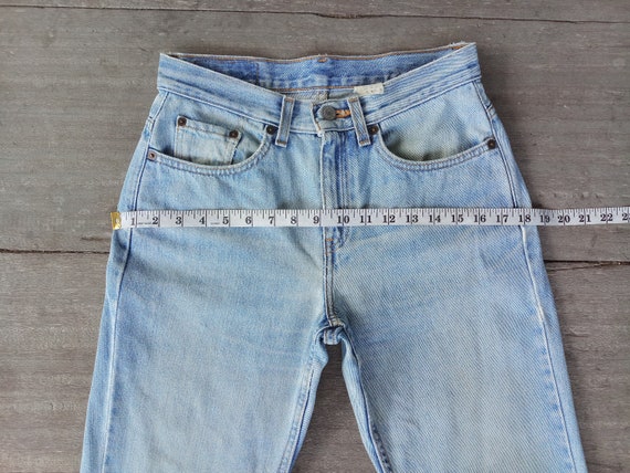 Beautiful ,faded jeans,vintage levis 505 size 4 W… - image 4