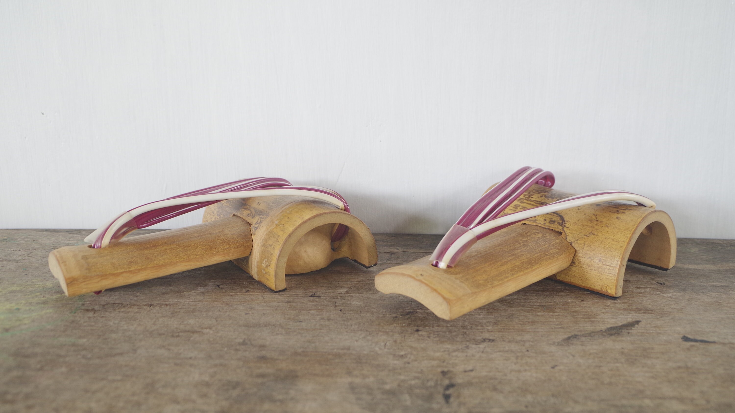 Vintage Japanese Shoes * Geta * Black Lacquer With Re