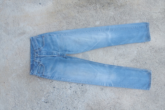 Beautiful Faded jeans,vintage 80s levis 501 Blue J