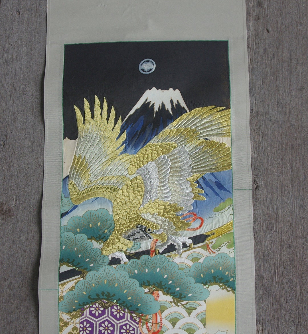 ヴィンテージの日本の掛け軸：鷹、山、金刺繍 - Etsy 日本