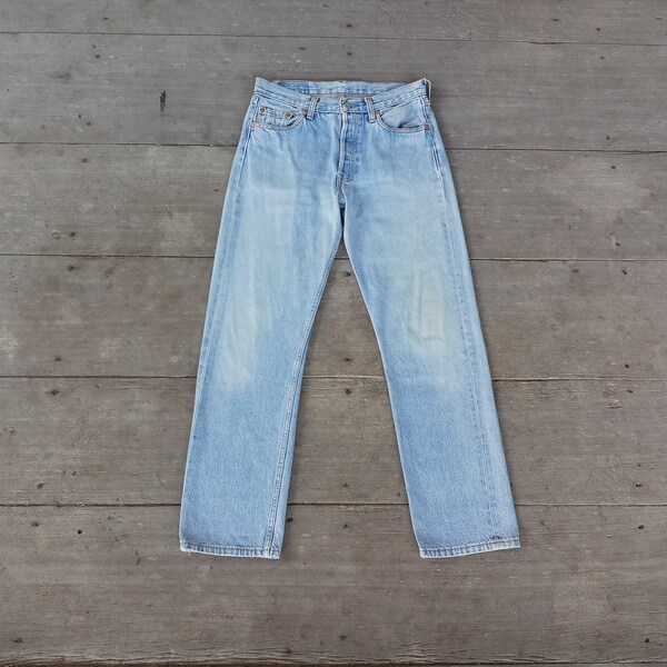 Beautiful, Vintage 90s levis 501 W30 L 29 ,cool , hipster,retro ,levis Made in UK.