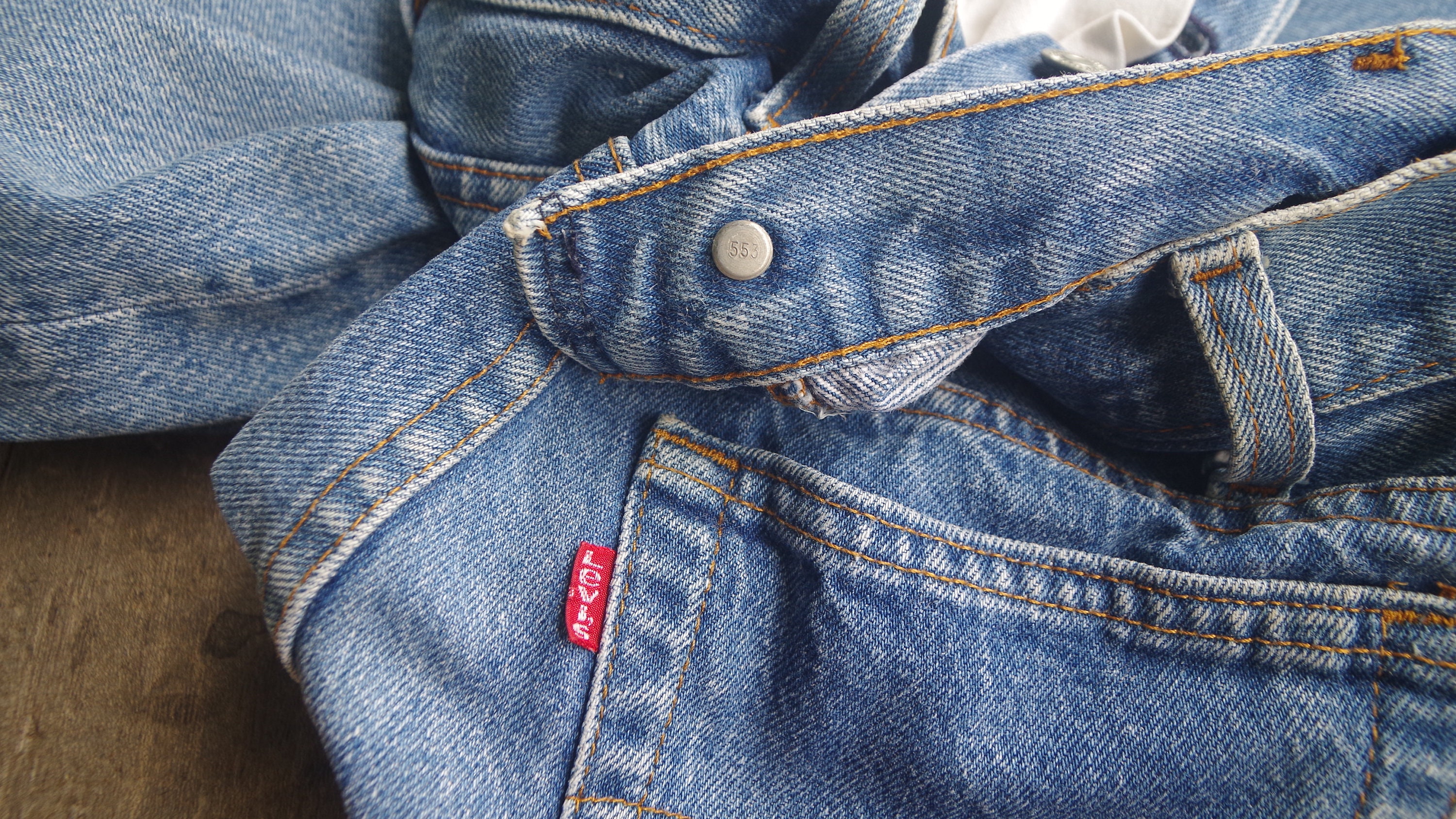 Beautiful Jeans ,vintage 80s Levis 701-501 Student Fit W25 L32 