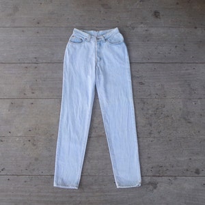 Beautiful ,Faded jeans,Vintage 80s levis  17501  W26 L31.5 , levis high rise  for women ,levis light wash ,retro,cool ,hipster, levis USA.