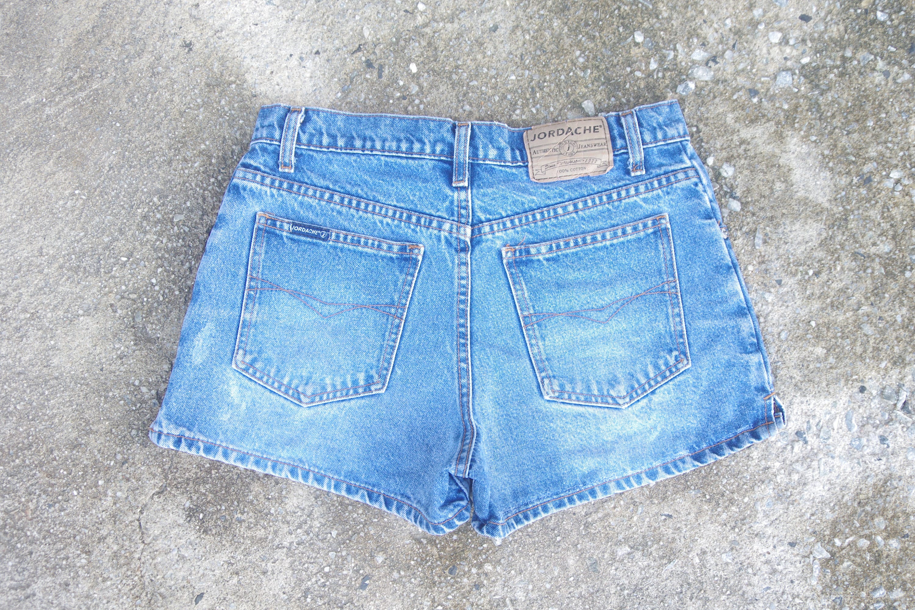 【Raucohouse】Faded vintage bermuda denim pants Faded vintage bermuda denim pants - Raucohouse | 60% - Asian