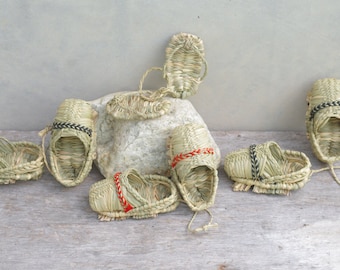 Baby Zori Sandals: Vintage Japanese Straw Thong, Very Small (3.3/2.3 Inch)