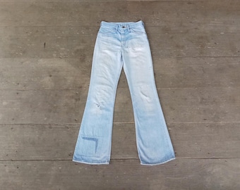 Vintage 70s Wrangler boot cut W26 L32.5 ,Distressed ,USA made.
