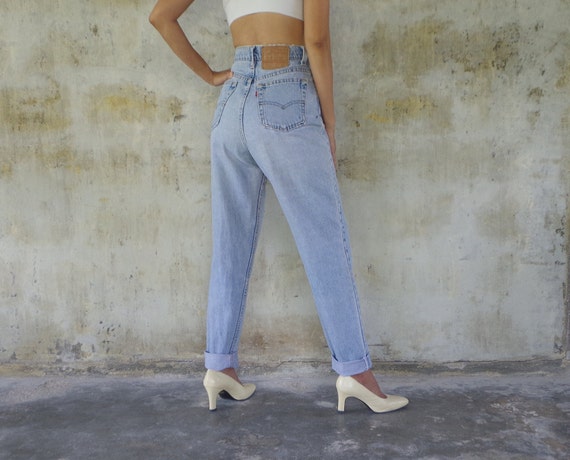 Jean delave vintage levis 13512 taille haute W27 L29 levis pour femme cool retro hipster levis USA. Etsy France
