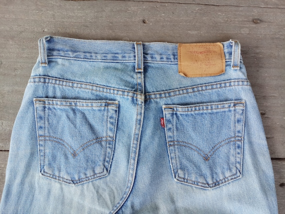Beautiful ,faded jeans,vintage levis 505 size 4 W… - image 7