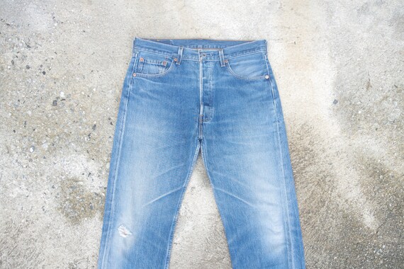 Faded jeans, vintage levis 501 Blue Jeans W33 L29,