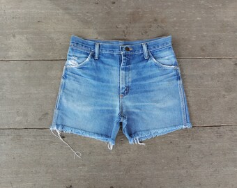 Vintage 70s 80s wrangler cut off  W30, wrangler shorts ,cool ,retro,hipster, made in usa.