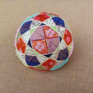 Beautiful ,Vintage Temari Ball Lucky diameter 4.8 Inch, ball Japanese craft Embroidering Thread Ball,Japanese Art Ball Temari handmade