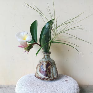 Vintage aardewerk vaas aardewerk keramische ikebana vaas, bloemenvaas, vaas keramiek, vaasdecor Vaas bruin speciaal is textuur, Japans handgemaakt